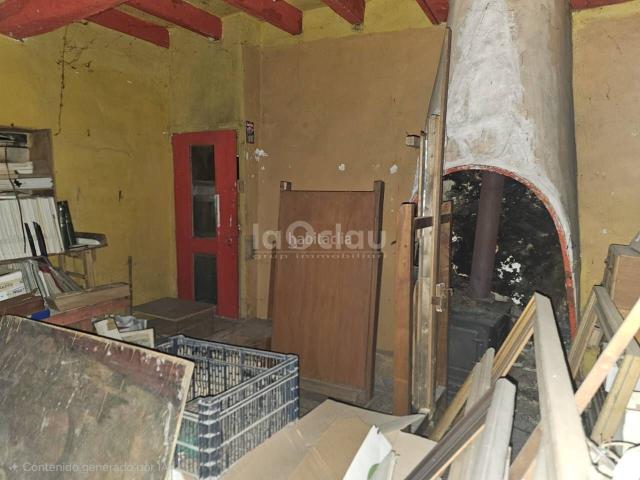 Casa adosada en venta en Tona. OCASIÓN DE CASA PARA REFORMAR EN EL CENTRO DE TONA. Casas adosadas.