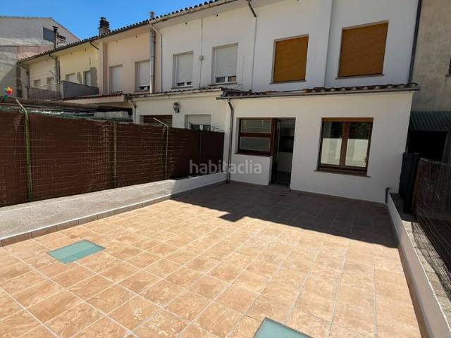 Casa adosada en venta en Torelló. Casa en venda a Torello. Casas adosadas.