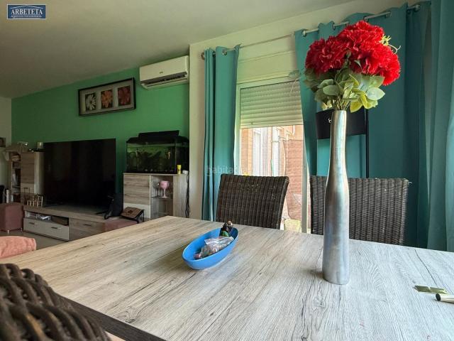 Casa adosada en venta en Torija. INMOBILIARIA ARBETETA VENDE ADOSADO DE TRES HABITACIONES EN TORIJA. Casas adosadas.