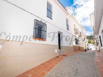 Casa adosada en Venta en Torrox Pueblo