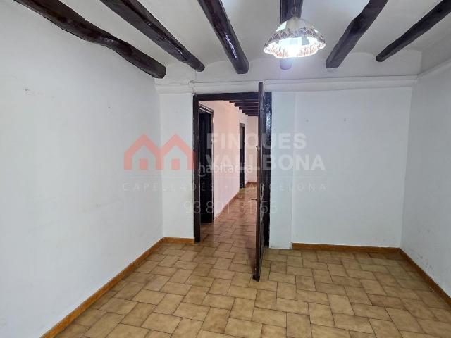 Casa adosada en venta en Torre de Claramunt La. Casa de Pueblo con Encanto Histórico en La Torre de Claramunt Fecha Registral 1880. Casas adosadas Torre de Claramunt.