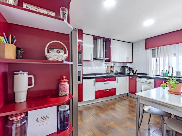 Casa adosada en venta en Torrejón de la Calzada. Exclusivo Chalet Adosado con Gran Jardín Privado y Excelente Distribución en Torrejón de la Calzada. Casas adosadas Torrejón de la.