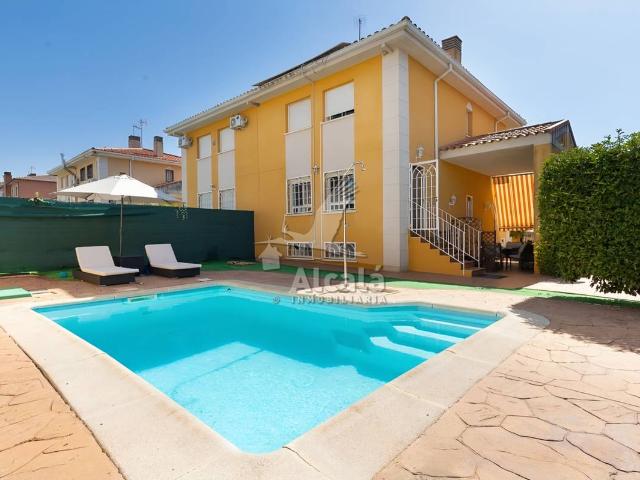 Casa adosada en Venta en Torrejón del Rey