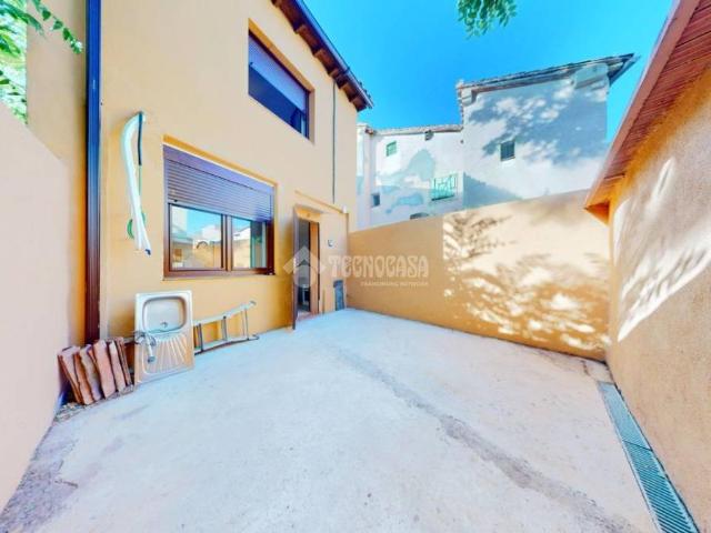 Casa adosada en Venta en Torrelaguna