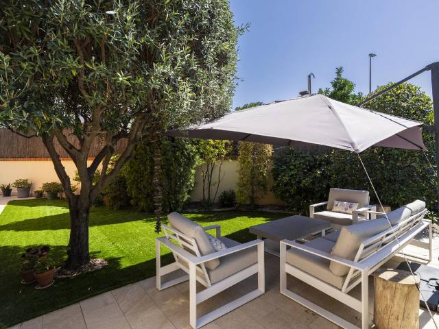 Casa adosada en Venta en Torrent Ballester