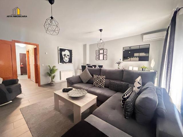 Casa adosada en Venta en Torres de la Alameda