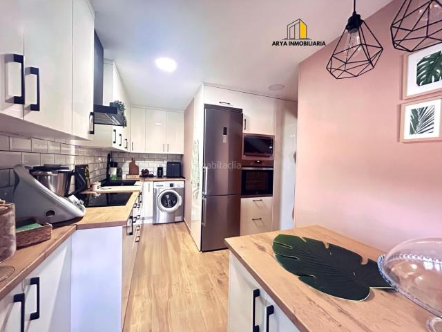 Casa adosada en venta en Torres de la Alameda. CHALET ADOSADO TOTALMENTE REFORMADO CALIDAD, LUZ Y CONFORT. Casas adosadas Torres de la.