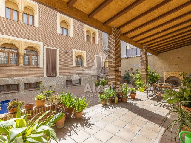 Casa adosada en venta en Torrijos. JOYA ARQUITECTONICA MOZARABE EN EL CORAZON DE TORRIJOS. Casas adosadas.