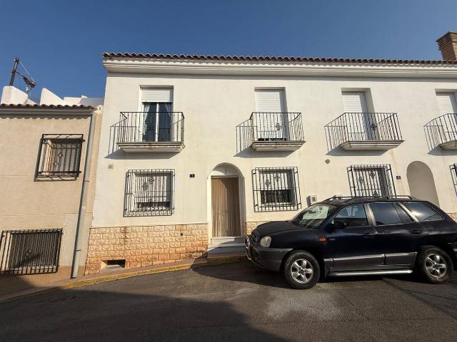 Casa adosada en Venta en Taberno