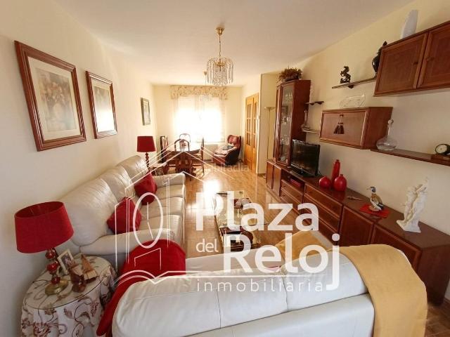 Casa adosada en venta en Talavera de la Reina, Puerta de Cuartos Avenida de Portugal. SE VENDE CHALET ADOSADO. ZONA UNIVERSIDAD PUERTA DE CUARTOS. Casas adosadas Talavera de la.