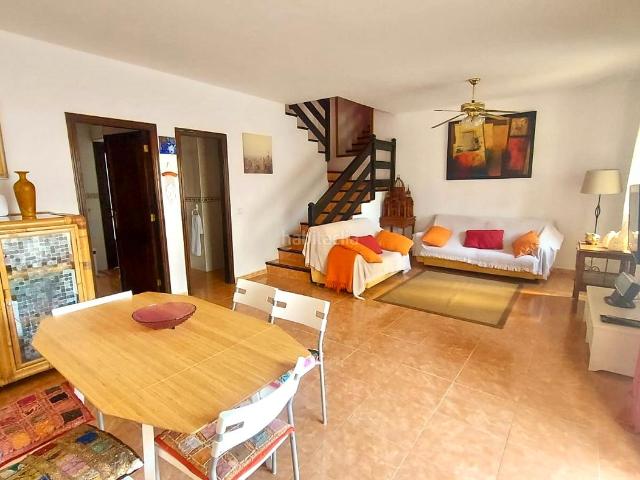 Casa adosada en venta en Teguise, Costa Teguise. Dúplex en muy buena ubicación en Costa Teguise. Casas adosadas.