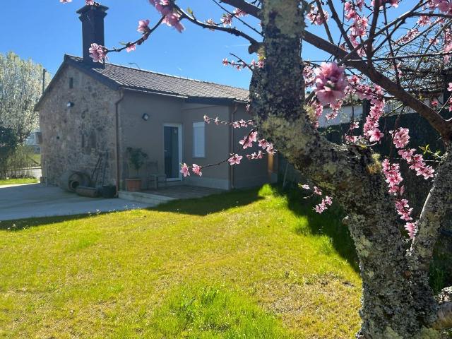 Casa adosada en Venta en Teo