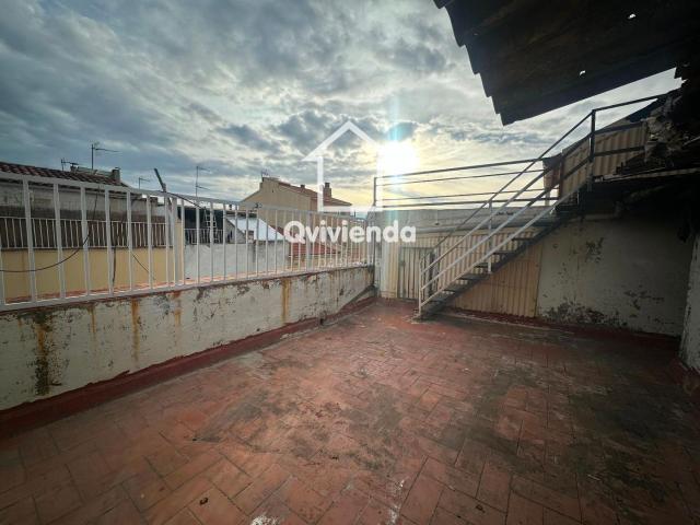 Casa adosada en venta en Terrassa, Ca n'Anglada. Casa de 3 plantas en Terrassa en venta. Casas adosadas.