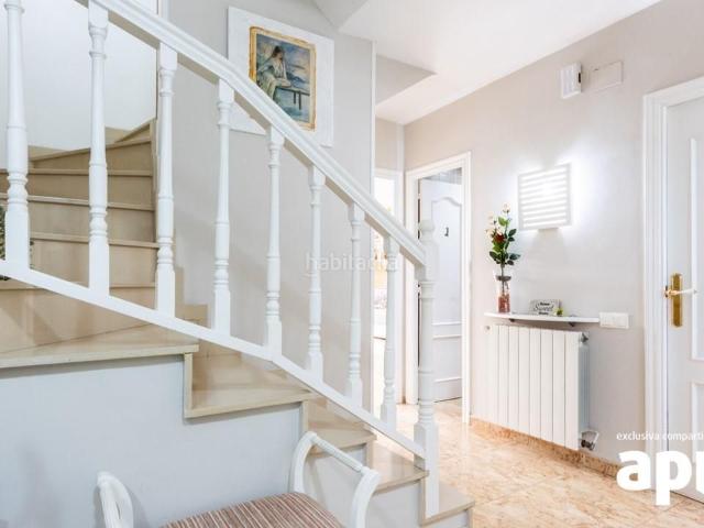 Casa adosada en venta en Terrassa, Les Arenes La Grípia Can Montllor. FALGUERAS IMMOBILIARIA VENDE CASA UNIFAMILIAR CON JARDIN Y GARAJE PROVADO EN LA GRIPIA. Casas adosadas.