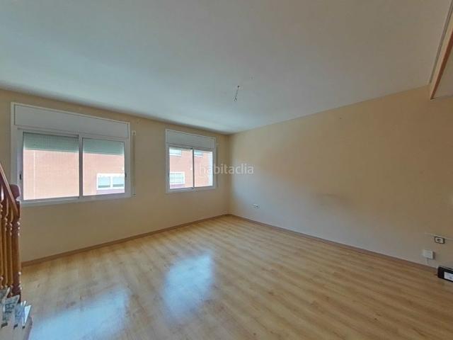 Casa adosada en venta en Terrassa, Roc Blanc. Casas adosadas.