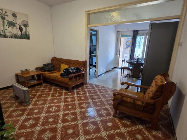 Casa adosada en venta en Terrassa, Zona Esportiva. Oportunidad única en Zona Olímpica! Gran casa adosada con doble acceso y múltiples posibilidades. Casas adosadas.