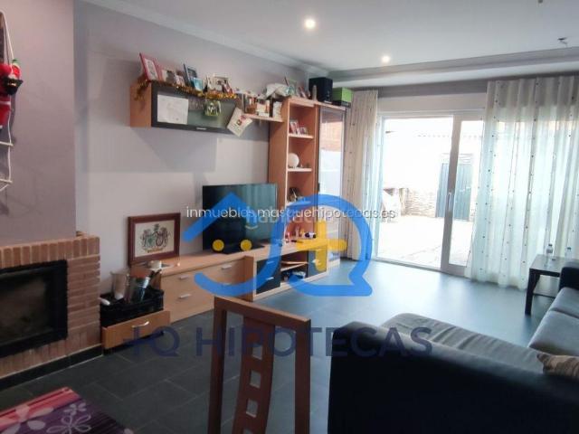 Casa adosada en venta en Tiemblo El. ESPECTACULAR VIVIENDA EN PLENO CENTRO DE EL TIEMBLO, ÁVILA. Casas adosadas Tiemblo.