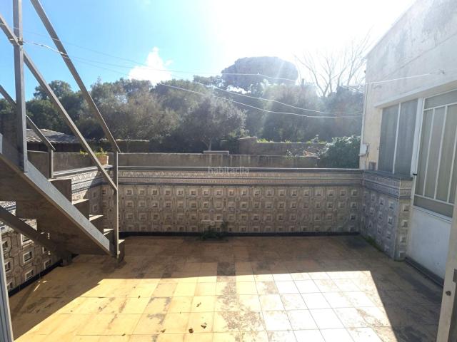 Casa adosada en venta en Trujillo. EDIFICIO EN VENTA EN LA ZONA CENTRO DE TRUJILLO. Casas adosadas.
