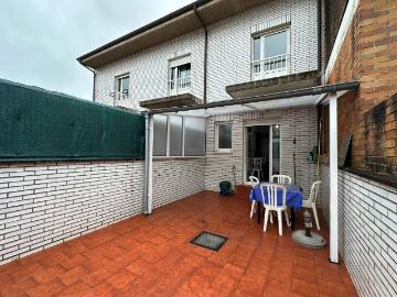Casa adosada en Venta en Tremañes