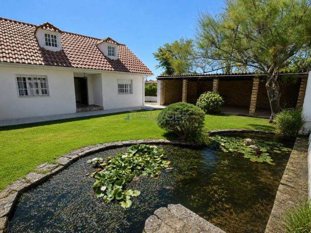 Casa adosada en Venta en Tui