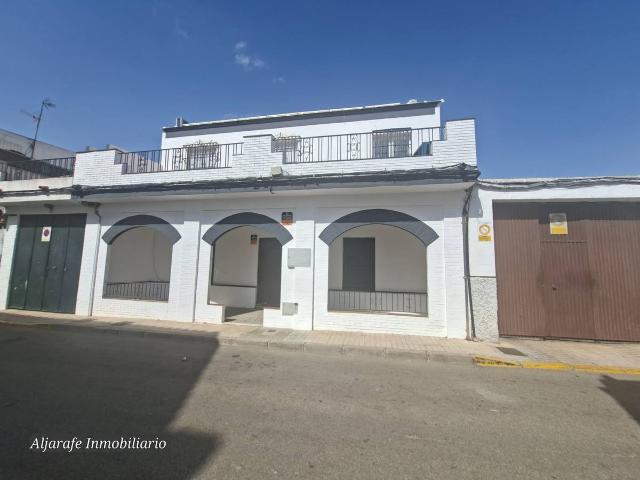 Casa adosada en Venta en Umbrete