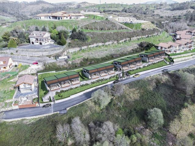 Casa adosada en Venta en Udías