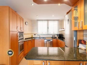 Casa adosada en venta en Ullastrell. Amplia y luminosa casa con terraza en el corazón de Ullastrell. Casas adosadas.