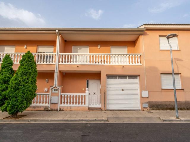 Casa adosada en Venta en Ulldecona
