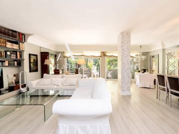 Casa adosada en Venta en Urbanización Este Montepríncipe