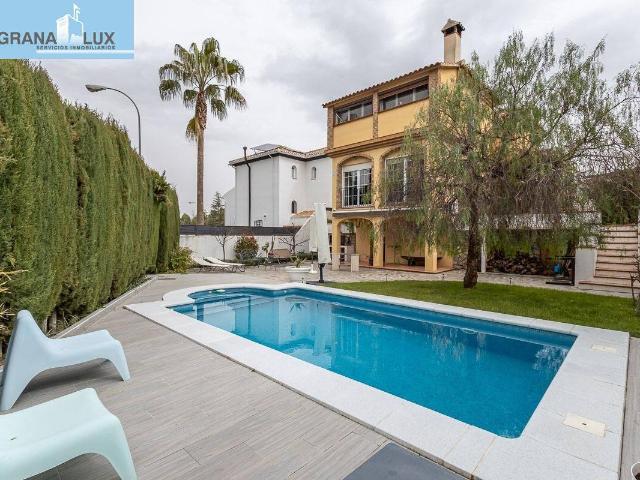Casa chalet en Venta en Urbanizaciones
