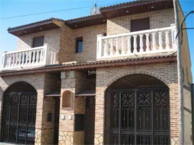 Casa adosada en venta en Utebo. Utebo Calle las Canteras. Casas adosadas.