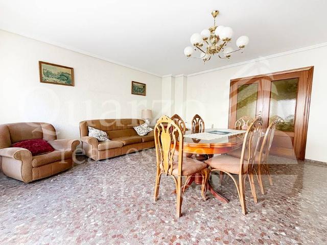 Casa adosada en Venta en Utiel