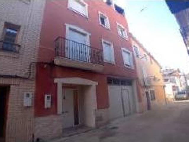 Casa adosada en Venta en Utiel