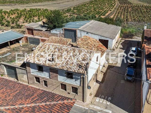 Casa adosada en Venta en Utiel