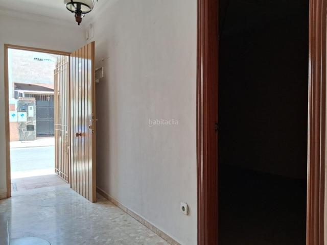 Casa adosada en venta en Utrera, Las Torres Constelaciones. Adosado en Venta Flash proceso de puja en Utrera Sevilla. Casas adosadas.