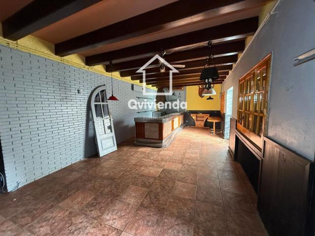 Casa adosada en venta en Vacarisses. Casa con terraza y parking en Vacarisses en venta. Casas adosadas.