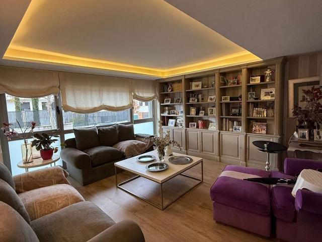 Casa adosada en Venta en Valdecabañas
