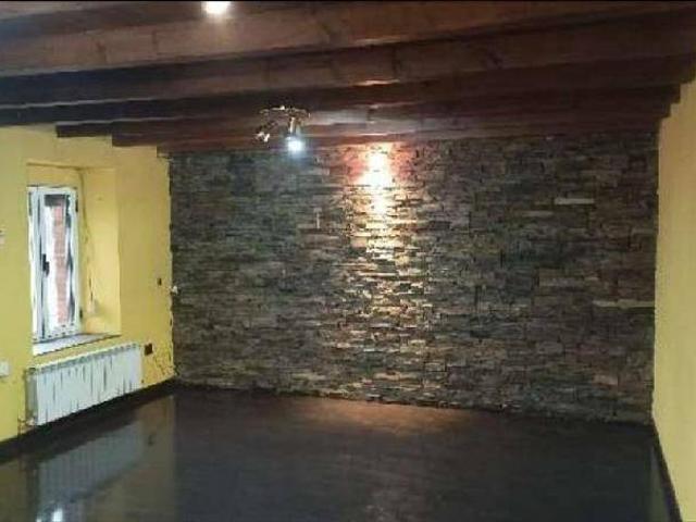 Casa adosada en Venta en Valdefresno