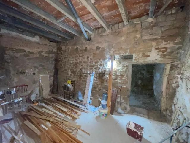Casa adosada en venta en Valdeltormo. Espectacular casa pareada repleta de naturaleza en Valdeltormo Teruel. Casas adosadas.
