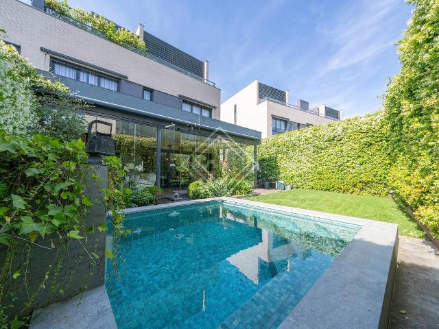 Casa adosada en Venta en Valdemarín