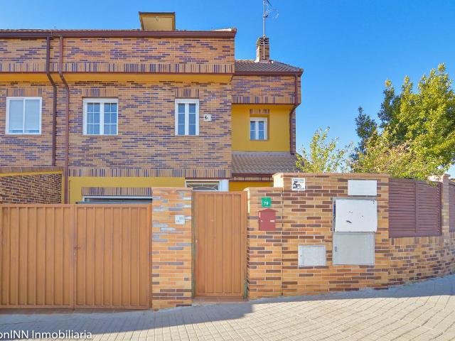 Casa adosada en Venta en Valdemorillo pueblo