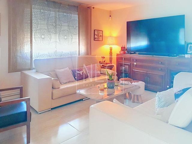 Casa adosada en venta en Valdemoro, Altos del Olivar El Caracol. UNIFAMILIAR ADOSADO EN CALLE HUNGRIA, VALDEMORO. Casas adosadas.