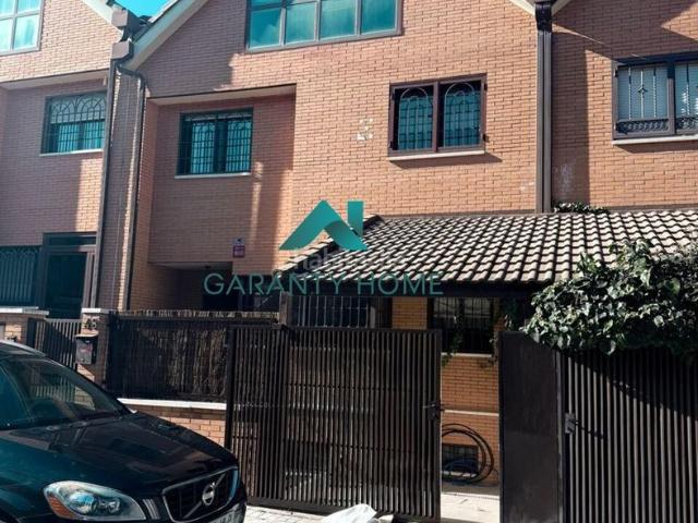 Casa adosada en venta en Valdemoro, Restón I Restón II. VENTA CHALET ADOSADOSO VALDEMORO. Casas adosadas.