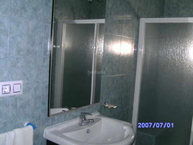 Casa adosada en venta en Valdepeñas de Jaén. Se vende casa de dos plantas y cochera. Casas adosadas Valdepeñas de.