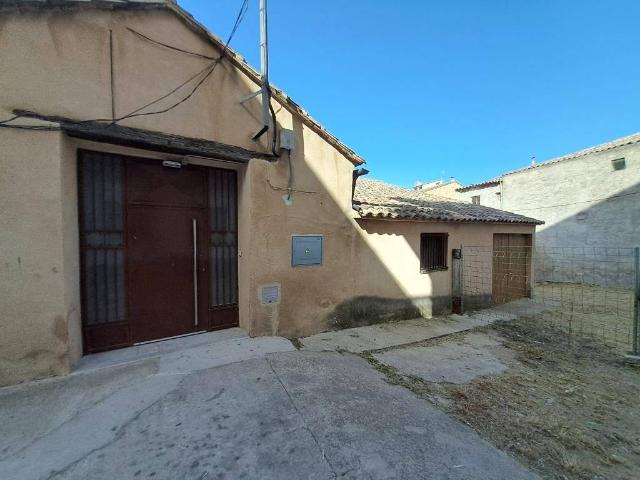 Casa adosada en Venta en Valderrobres