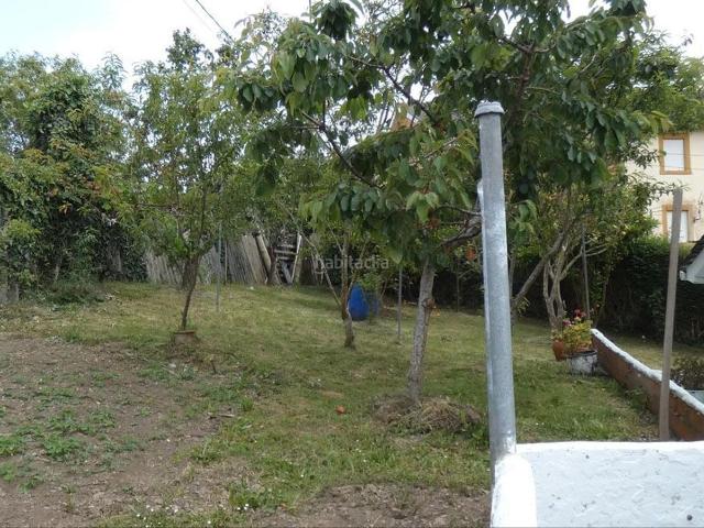Casa adosada en venta en Valdés. VENTA DE CASA PAREADA EN SOLAR DE 333 M2 CON CASETA DE APEROS MUY CERCA DE LA COSTA. Casas adosadas.