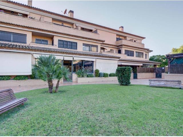Casa adosada en venta en Valencia, Barrio de Campanar. Venta Adosado en Beniferri Residencial exclusivo. Casas adosadas.