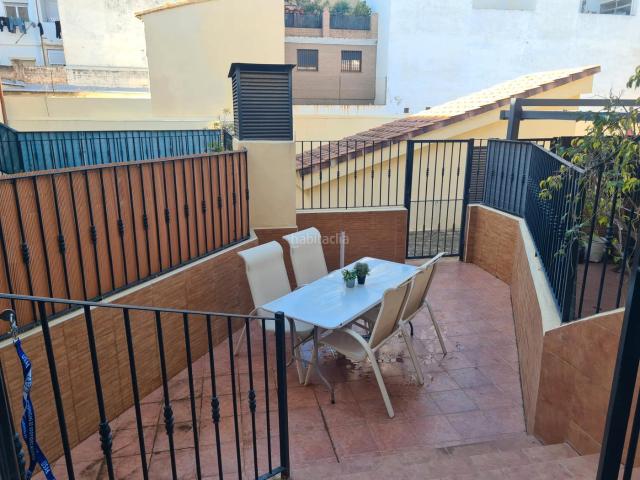Casa adosada en venta en Valencia, Benimàmet. CASA ADOSADA CON PISCINA COMUNITARIA. Casas adosadas.
