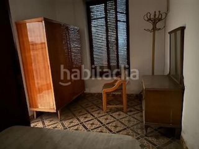 Casa adosada en venta en Vall d´Alba. Casa en el centro, Bien de Estructura, necesita reforma el resto. Casas adosadas Vall.