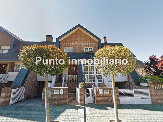 Casa adosada en venta en Valladolid, Covaresa. COOVARESA Chalet adosado en venta. Casas adosadas.